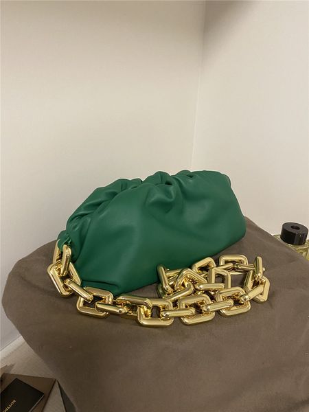 designer luxury the chain pouch leather clutch green shoulder bag 7a quality size: 31x12x16cm
designer luxury the chain pouch leather clutch green shoulder bag 7a quality size: 31x12x16cm