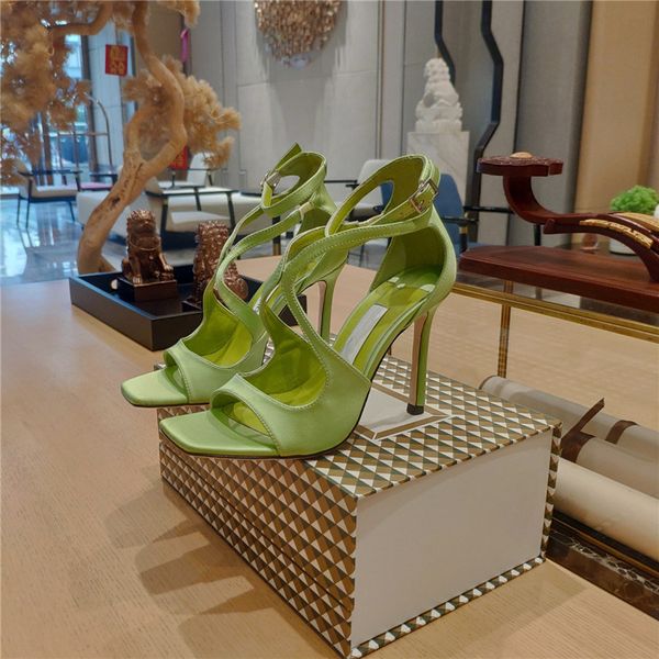 2022 designer classics women dress shoes luxurys heels sandals sandal leather 10cm high heel wedding party bridal shoes size 35-41 with shoe, Black
2022 designer classics women dress shoes luxurys heels sandals sandal leather 10cm high heel wedding party bridal shoes size 35-41 with shoe, Black