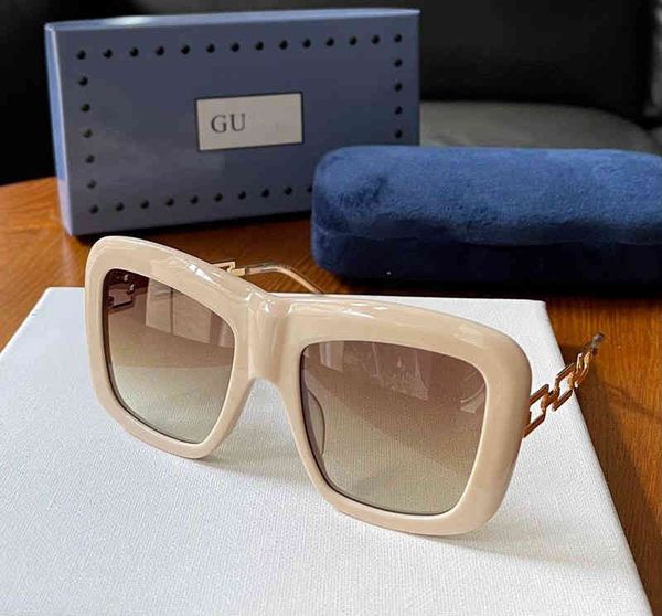 2022 fashion brand sunglasses for men and women with factory direct sales new design small luxury running glasses, White;black
2022 fashion brand sunglasses for men and women with factory direct sales new design small luxury running glasses, White;black