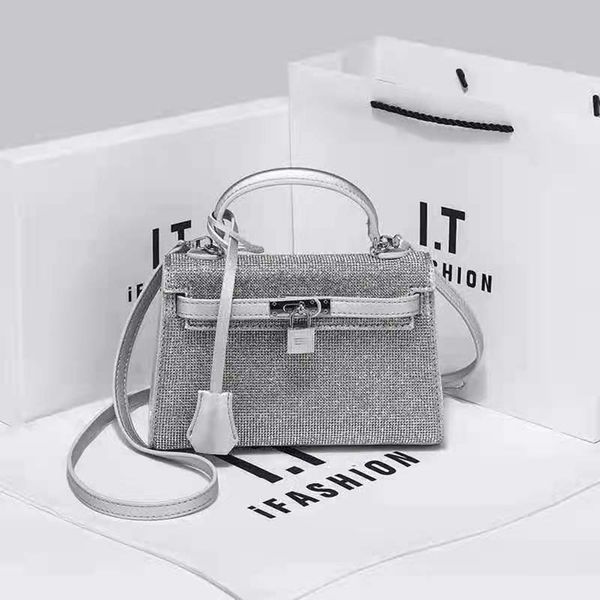 hbp luxury fashion designer ladies bag rhinestone retro lock bag 2022 spring style shiny diamond one shoulder crossbody portable
hbp luxury fashion designer ladies bag rhinestone retro lock bag 2022 spring style shiny diamond one shoulder crossbody portable
