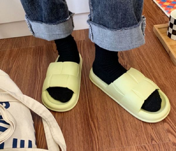 2022 designer slippers women sandals luxury slides oran sandal classic flip flop casual shoes sneakers trainer brand0 715, Black
2022 designer slippers women sandals luxury slides oran sandal classic flip flop casual shoes sneakers trainer brand0 715, Black