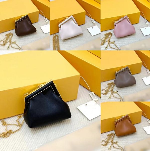 women mini chain coin purses cross body shoulder bags refinement womens packet leather solid color change purse evening bag clutch, Red;black
women mini chain coin purses cross body shoulder bags refinement womens packet leather solid color change purse evening bag clutch, Red;black
