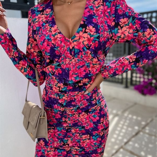 plus size robe summer long sleeve floral print dress women red office dresses for short bodycon female v neck mini vestido 220601, Black
plus size robe summer long sleeve floral print dress women red office dresses for short bodycon female v neck mini vestido 220601, Black