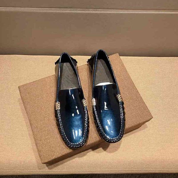 shoes european dress and american men's casual leather shoes metal jewelry design banquet flats, Black
shoes european dress and american men's casual leather shoes metal jewelry design banquet flats, Black