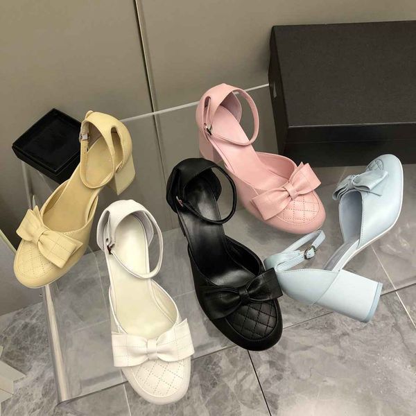 2022 elling women's new cozy sheepskin summer sandals classic luxury designer bow high heels soft leather chunky heel shoes 6cm heel fa, Black
2022 elling women's new cozy sheepskin summer sandals classic luxury designer bow high heels soft leather chunky heel shoes 6cm heel fa, Black