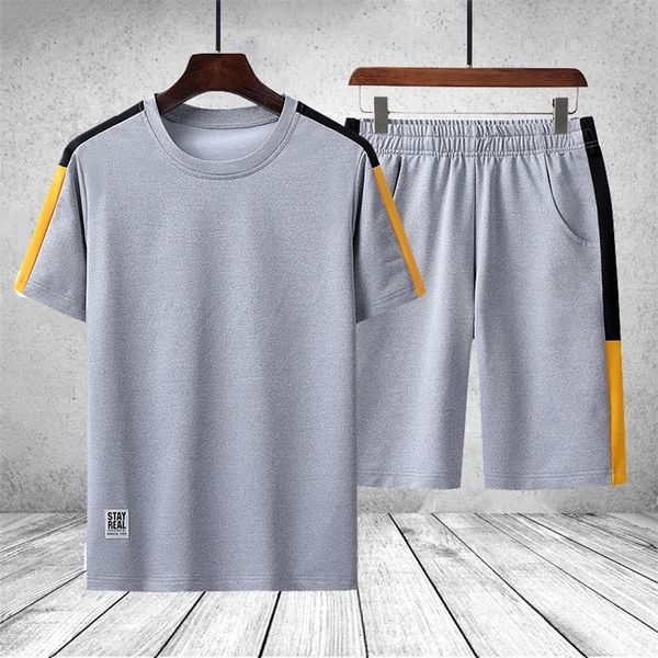 men s sportswear set summer tracksuits two pieces sets homme brand clothes tshirt shorts suit male streetswear grey black white 220705, Gray
men s sportswear set summer tracksuits two pieces sets homme brand clothes tshirt shorts suit male streetswear grey black white 220705, Gray