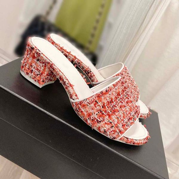 women slippers classics fahsion summer girls beach slides black white red flip flops floral brocade sandals 35-40 001
women slippers classics fahsion summer girls beach slides black white red flip flops floral brocade sandals 35-40 001