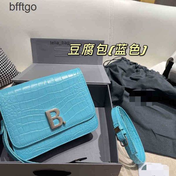 bags fashion balencigas women's bag latest cowhide b home 2022 tofu show is really beautiful. the size 18x15
bags fashion balencigas women's bag latest cowhide b home 2022 tofu show is really beautiful. the size 18x15