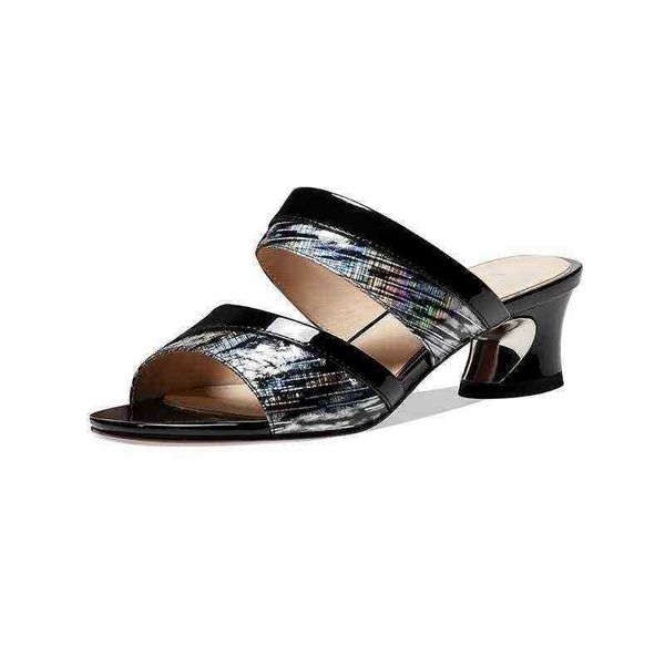 slippers thick heel sandals women summer new fashion eight generations of middle simple plus size 220629, Black
slippers thick heel sandals women summer new fashion eight generations of middle simple plus size 220629, Black