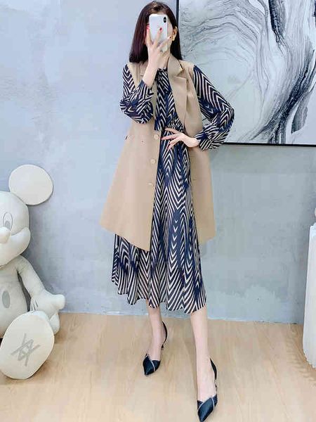 women's tracksuits european and american style original single foreign trade export label cutting tail large autumn solid vest stripe p, Gray
women's tracksuits european and american style original single foreign trade export label cutting tail large autumn solid vest stripe p, Gray