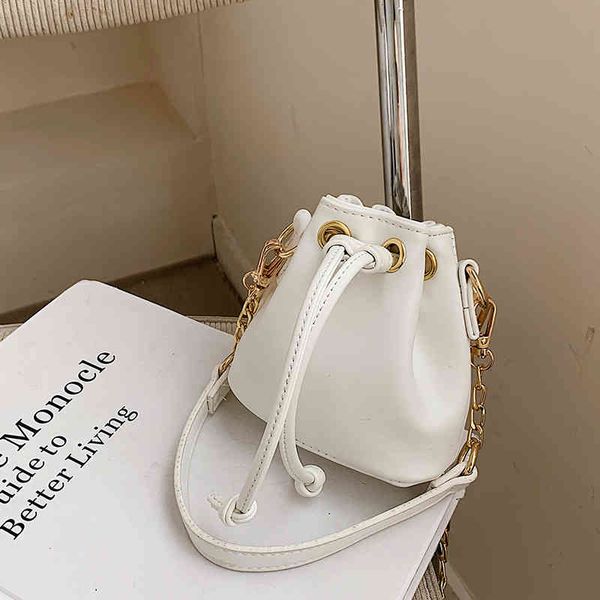 messenger bag female 2021 new fashion spring net red chain single shoulder foreign style simple bucket
messenger bag female 2021 new fashion spring net red chain single shoulder foreign style simple bucket