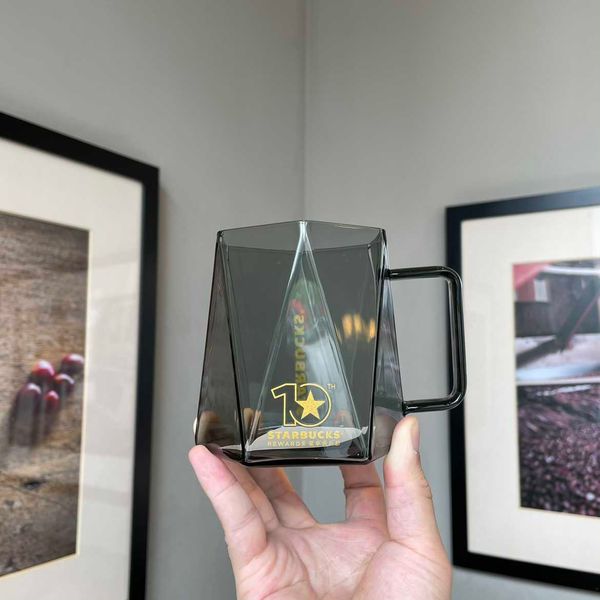 2021 starbucks cup summer 10th anniversary black three-dimensional cut glass water cup 445ml
2021 starbucks cup summer 10th anniversary black three-dimensional cut glass water cup 445ml