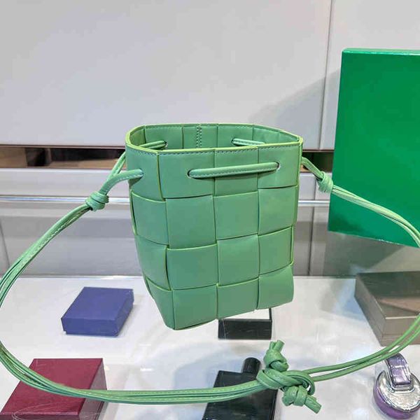 shoulder bag new women weaving bag designer handbag 10 color bucket bags shoppers tote ladies shopping fashion messenger clutches purses 220
shoulder bag new women weaving bag designer handbag 10 color bucket bags shoppers tote ladies shopping fashion messenger clutches purses 220