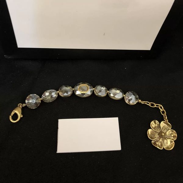 luxury designer er bracelet for woman design crystal sparkling chain bracelet fashion jewelry supply wholesale, Golden;silver
luxury designer er bracelet for woman design crystal sparkling chain bracelet fashion jewelry supply wholesale, Golden;silver