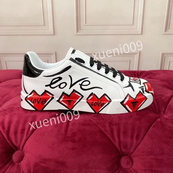 2022 new couples casual shoes designer import cowhide outsole light energy fashion size34-45, Black
2022 new couples casual shoes designer import cowhide outsole light energy fashion size34-45, Black