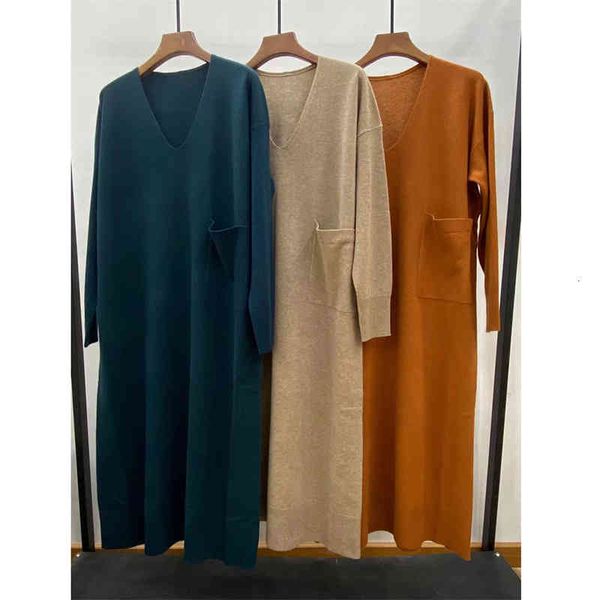 casual dresses soft waxy comfortable v-neck loose knit dress winter cashmere warm bottomed skirt length sweater, Black;gray
casual dresses soft waxy comfortable v-neck loose knit dress winter cashmere warm bottomed skirt length sweater, Black;gray
