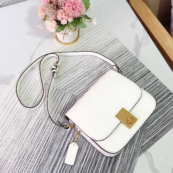 ladies messengers bags women's fashion shoulders handbag messenger bag printed presbyopia retro design
ladies messengers bags women's fashion shoulders handbag messenger bag printed presbyopia retro design