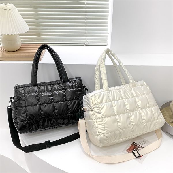 winter warm down women's shoulder bag nylon waterproof quilted high capacity female crossbody bags for women satchel handbags 220413
winter warm down women's shoulder bag nylon waterproof quilted high capacity female crossbody bags for women satchel handbags 220413