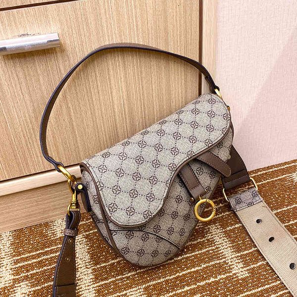 2022 new women's portable small messenger for women trend female shoulder fashion ladies crossbody bags handbags
2022 new women's portable small messenger for women trend female shoulder fashion ladies crossbody bags handbags
