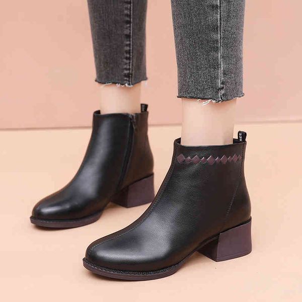 slippers autumn and winter large 43 plus cotton short boots layer cowhide round head thick heel comfortable side zipper soft bottom t4bx, Black
slippers autumn and winter large 43 plus cotton short boots layer cowhide round head thick heel comfortable side zipper soft bottom t4bx, Black