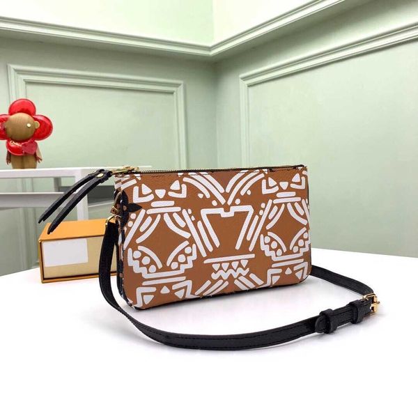crafty double zip pochette inspired by wallet abstract graffiti art colorful graphic print canvas versatile pouch several pockets removable, Red;black
crafty double zip pochette inspired by wallet abstract graffiti art colorful graphic print canvas versatile pouch several pockets removable, Red;black