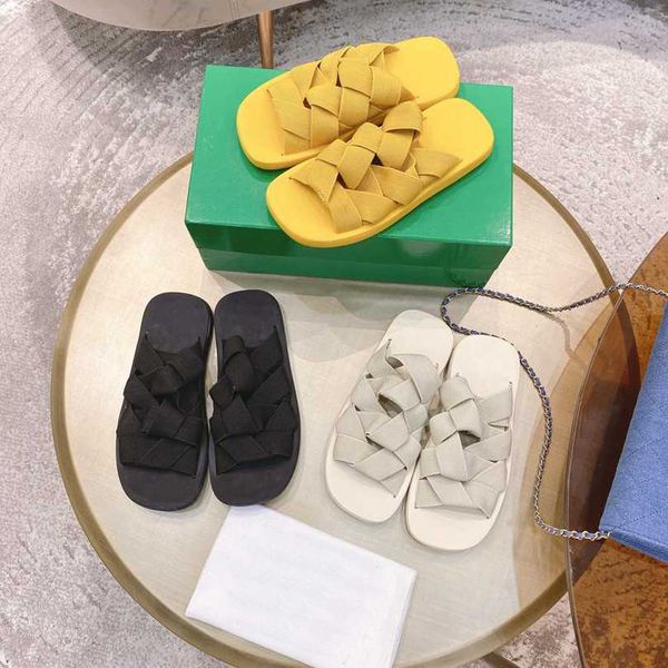 girls slippers luxurys designers slipper sandals classic letter winter keep warm lamb wool slides soft comfortable home outdoor antiskid sty, Black
girls slippers luxurys designers slipper sandals classic letter winter keep warm lamb wool slides soft comfortable home outdoor antiskid sty, Black