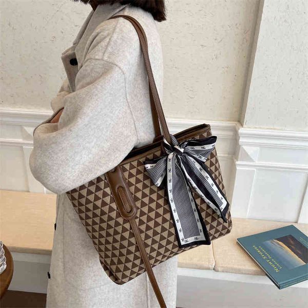 bags handbags fashionable popular printed shoulder women's large capacity 2022 autumn winter shopping armpit, Black;red
bags handbags fashionable popular printed shoulder women's large capacity 2022 autumn winter shopping armpit, Black;red