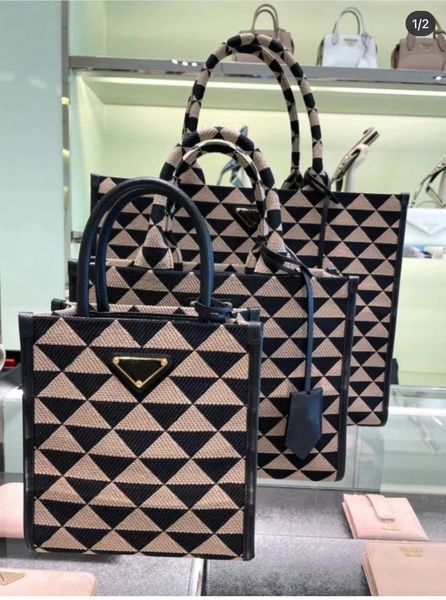 three size designer bag pra 2022 da new canvas tote, piano spectrum symbol embroidered fabric sheet music beach alternating black and white
three size designer bag pra 2022 da new canvas tote, piano spectrum symbol embroidered fabric sheet music beach alternating black and white