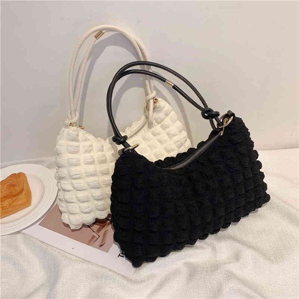early spring cloud lingge wrinkled big bag leisure personalized quilt light large capacity msenger dumpling woman designer bags
early spring cloud lingge wrinkled big bag leisure personalized quilt light large capacity msenger dumpling woman designer bags