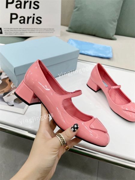 2022 designer high heels sandals pointed toe shoes dress shoes heel women business affairs outdoor slippers summer rubber shoe size35-40, Black
2022 designer high heels sandals pointed toe shoes dress shoes heel women business affairs outdoor slippers summer rubber shoe size35-40, Black