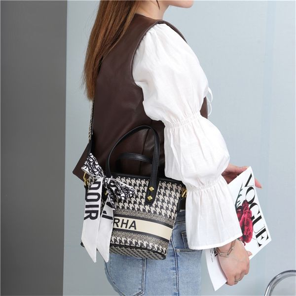 silk scarf tote trend single fashion messenger versatile women's small 65% off wholesale shop
silk scarf tote trend single fashion messenger versatile women's small 65% off wholesale shop