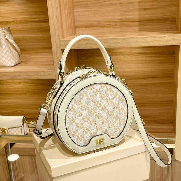 2022 new fashion all-match ladies mini handbag hong kong brand leather women's bag round portable single shoulder msenger small
2022 new fashion all-match ladies mini handbag hong kong brand leather women's bag round portable single shoulder msenger small
