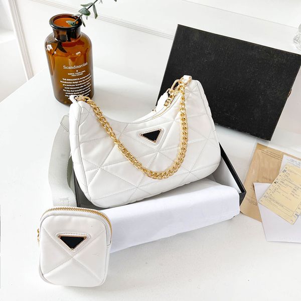 wallets shoulder bags women handbag ladies zipper diamond lattice 2022 cute plain candy designer womens handbags mini fashion open crossbody, Red;black
wallets shoulder bags women handbag ladies zipper diamond lattice 2022 cute plain candy designer womens handbags mini fashion open crossbody, Red;black