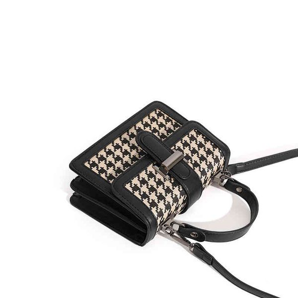new fashion trend luxury brand designer bag wholesale small crowd high sense style square 2022 chain single shoulder diagonal handbag
new fashion trend luxury brand designer bag wholesale small crowd high sense style square 2022 chain single shoulder diagonal handbag