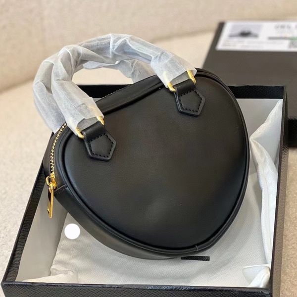 luxury designer bag ladies cross body shoulder bags handbags lady multifunctional large-capacity fashion classic leather heart-shaped bag
luxury designer bag ladies cross body shoulder bags handbags lady multifunctional large-capacity fashion classic leather heart-shaped bag