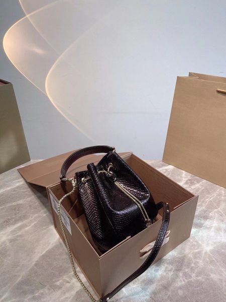 2022 immortal appearance level shop new bucket bag fashion boutique cross-body bags classic snake head hardware at the bottom of the lock re
2022 immortal appearance level shop new bucket bag fashion boutique cross-body bags classic snake head hardware at the bottom of the lock re