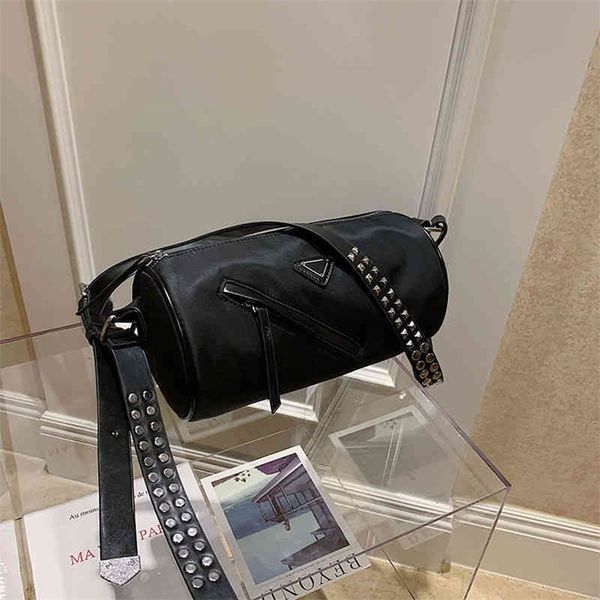 75% off outlet store super ins super fire women's bag version versatile one shoulder wide shoulder boston bucket bag
75% off outlet store super ins super fire women's bag version versatile one shoulder wide shoulder boston bucket bag
