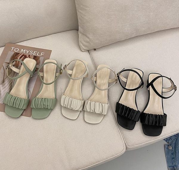 2022 designer slippers women sandals luxury slides oran sandal classic flip flop casual shoes sneakers trainer brand0201, Black
2022 designer slippers women sandals luxury slides oran sandal classic flip flop casual shoes sneakers trainer brand0201, Black