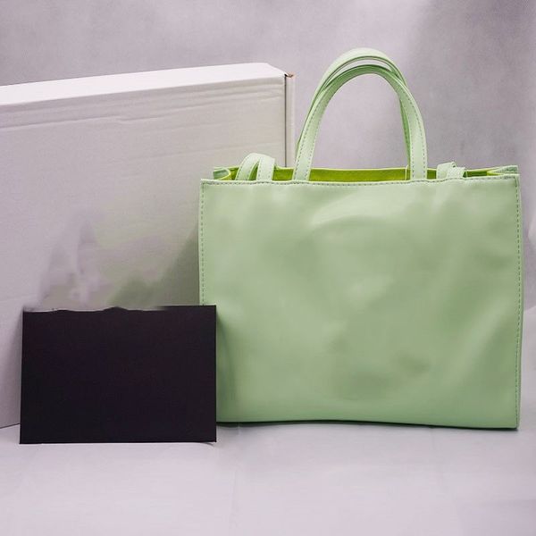 2022 women designer large bags womens purse tote handbags fashion style luxury shopping bag pu leather handbag wholesale, Red;black
2022 women designer large bags womens purse tote handbags fashion style luxury shopping bag pu leather handbag wholesale, Red;black