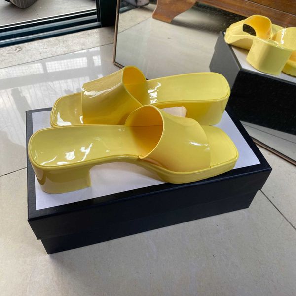 2022 new jelly high-heeled women's shoes beautiful material frosted mutual integration color selection can be medium hee, Black
2022 new jelly high-heeled women's shoes beautiful material frosted mutual integration color selection can be medium hee, Black