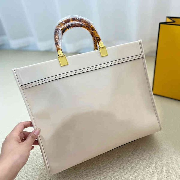 tote bags luxury designer bag leather shoulder bag women fashion letters print crossbody purses shopping lager beach totes 220709
tote bags luxury designer bag leather shoulder bag women fashion letters print crossbody purses shopping lager beach totes 220709