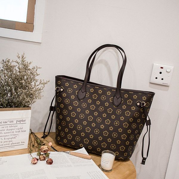 worlds luxury design handbag trend wild messenger bag personality print fashion atmosphere simple handbag shoulder bags
worlds luxury design handbag trend wild messenger bag personality print fashion atmosphere simple handbag shoulder bags