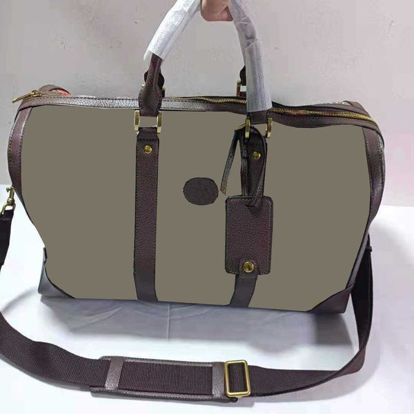 2021 fashion brand tote bag large capacity totes bags classic cartoon pattern travel luggage
2021 fashion brand tote bag large capacity totes bags classic cartoon pattern travel luggage