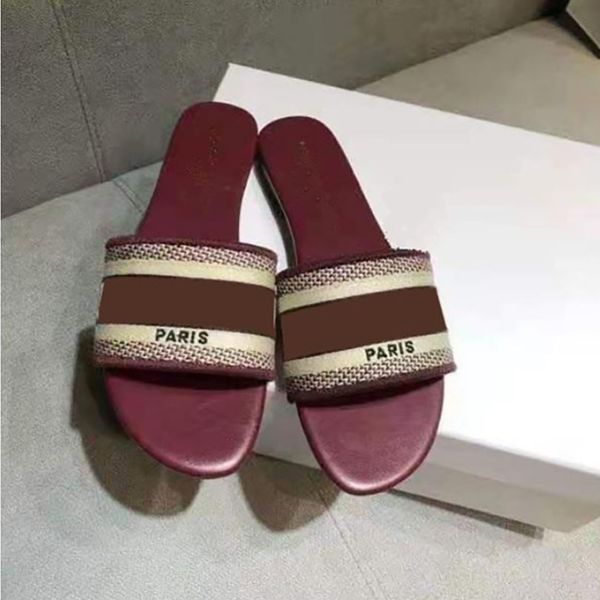 women luxury designer sandals slippers leather summer flat slipper embroidery fashion beach woman big head rainbow letters 35-42 with box, Black
women luxury designer sandals slippers leather summer flat slipper embroidery fashion beach woman big head rainbow letters 35-42 with box, Black
