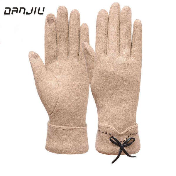 women winter keep warm touch screen plus velvet gloves thicken cashmere blend windproof female elegant bow gloves t220730, Blue;gray
women winter keep warm touch screen plus velvet gloves thicken cashmere blend windproof female elegant bow gloves t220730, Blue;gray