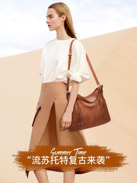 evening bags european and american retro handbags 2022 spring women's tote bag shoulder messenger tassel
evening bags european and american retro handbags 2022 spring women's tote bag shoulder messenger tassel