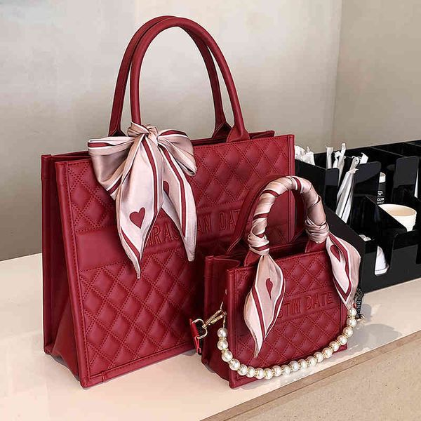 large bag 2022 red capacity 2022 new wedding msenger portable all-match single shoulder messenger female bags
large bag 2022 red capacity 2022 new wedding msenger portable all-match single shoulder messenger female bags