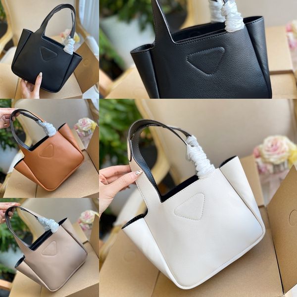 new underarm basket bag classic fashion portable goat skin lining multiple interlayer metal parts leather handle circular contour triangle i
new underarm basket bag classic fashion portable goat skin lining multiple interlayer metal parts leather handle circular contour triangle i