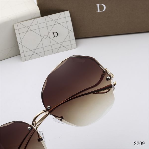 d brand fashion designer sunglasses goggles summer beach outdoor glasses pilot men ladies premium luxury quality with box rimless large lens, White;black
d brand fashion designer sunglasses goggles summer beach outdoor glasses pilot men ladies premium luxury quality with box rimless large lens, White;black
