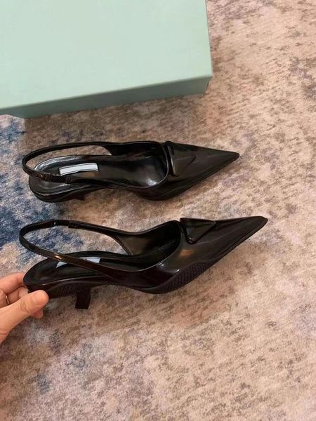 2022 new luxury design women sandals slippers shoes for outdoor designer shoe walking dress sandal 35-42 us4-11 box, Black
2022 new luxury design women sandals slippers shoes for outdoor designer shoe walking dress sandal 35-42 us4-11 box, Black